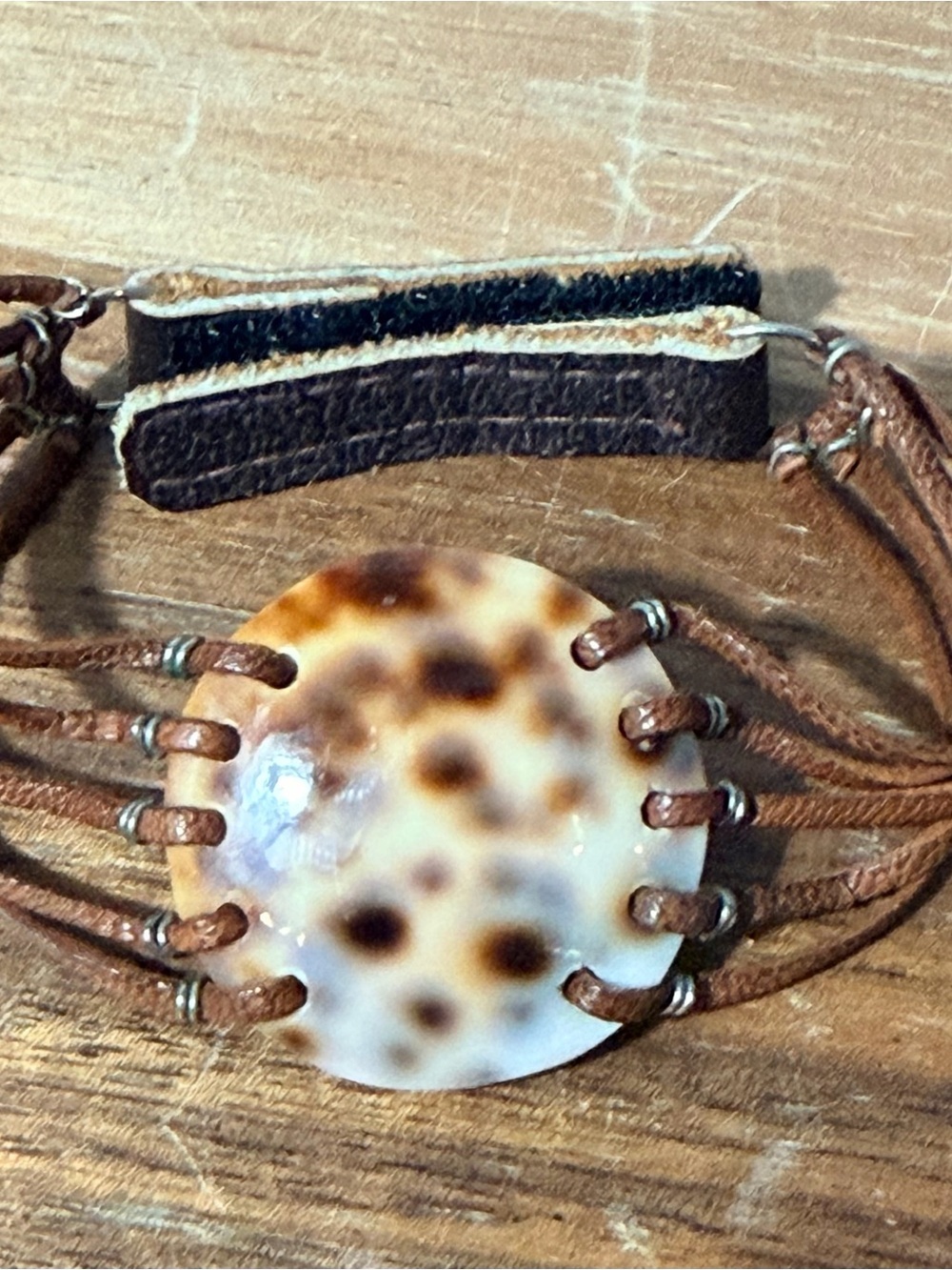 Vintage Limpet Shell Boho Bracelet - Picture 2 of 6